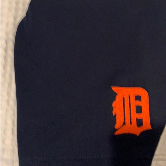 Detroit Athletic shorts - Picture 2 of 3